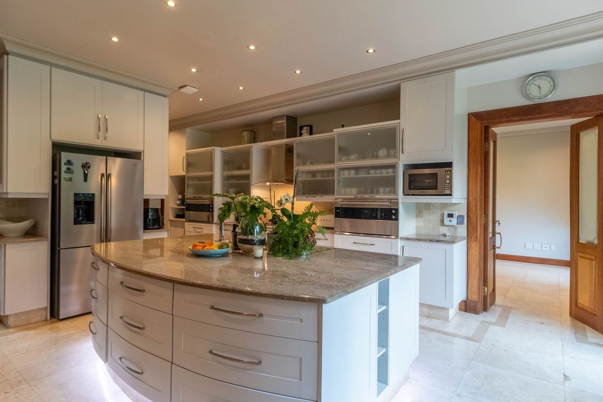 Luxury 5 Bedroom Home for Sale – A Masterpiece of Elegance & Modern Living - Photo 4