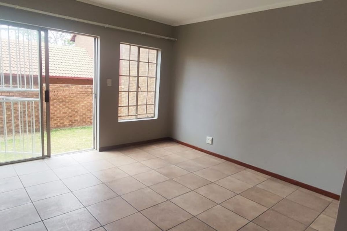 Well sized Apartment  - Photo 5