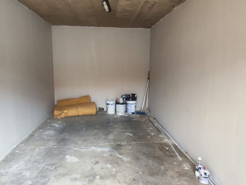 Well sized Apartment  - Photo 9