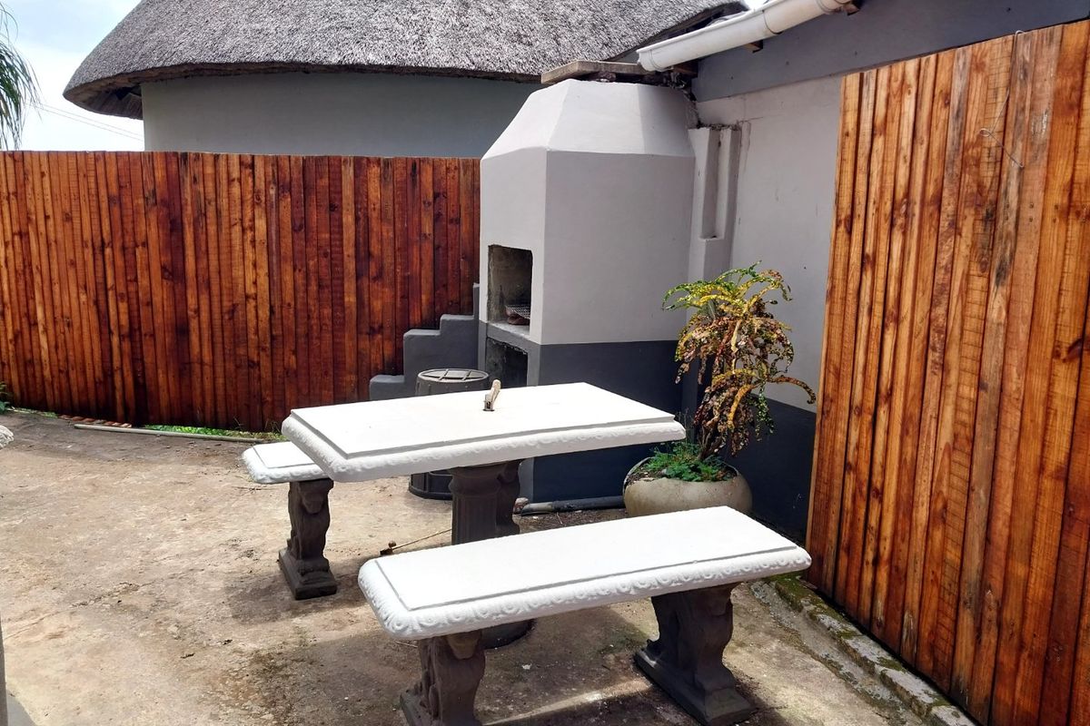 3 BEDROOM UNIT FOR SALE - Photo 3