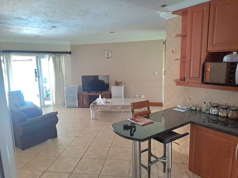 Exquisite Luxury Home with Modern Comforts - Photo 5