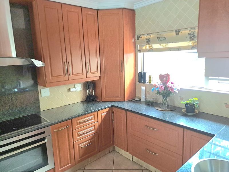 Exquisite Luxury Home with Modern Comforts - Photo 3