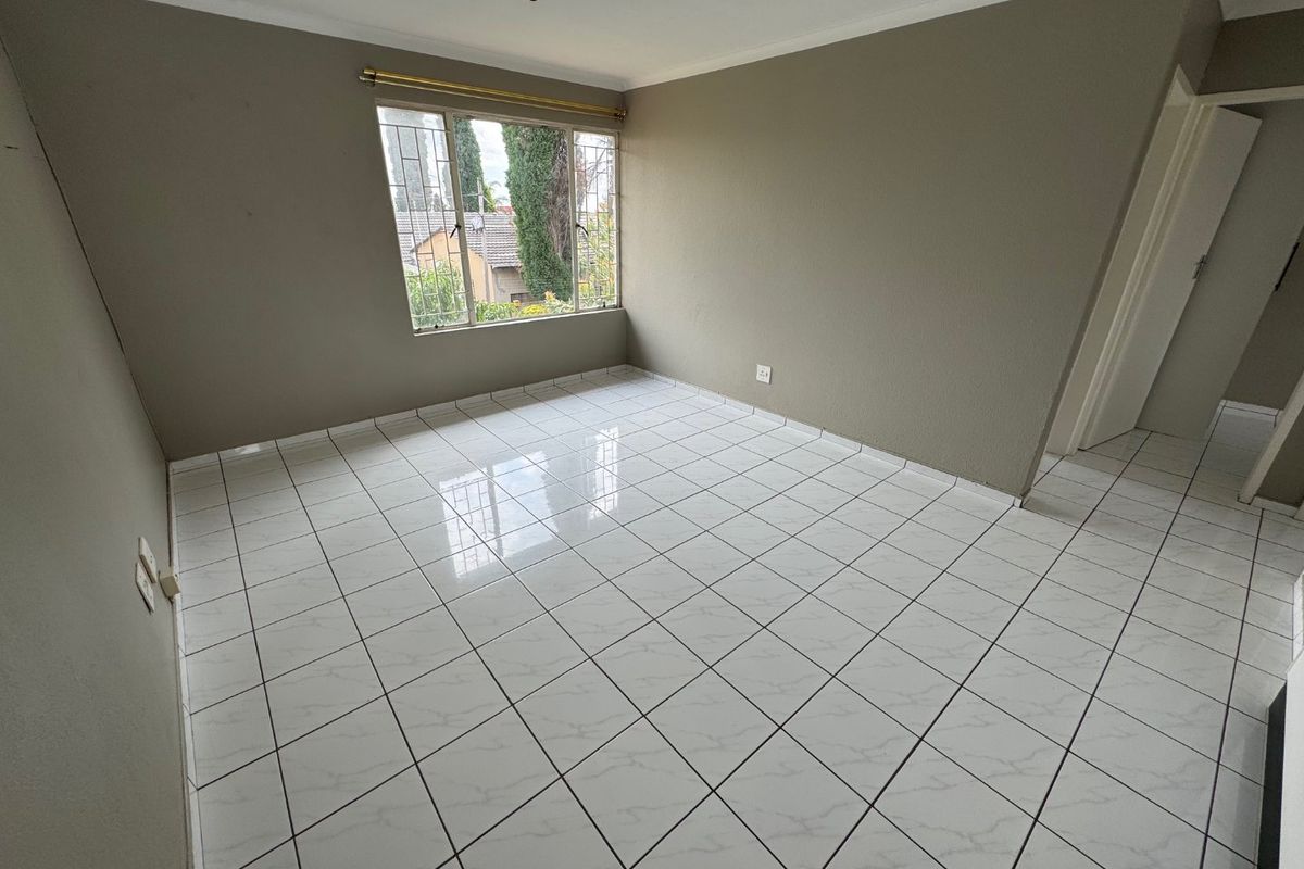 Charming Two-Bedroom Home with Pool - Photo 3