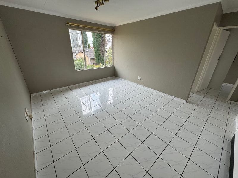 Charming Two-Bedroom Home with Pool - Photo 3