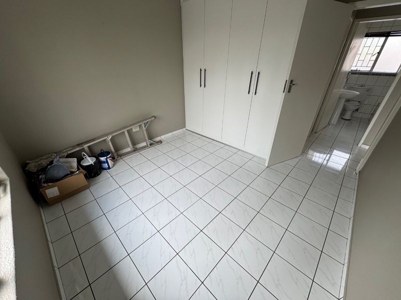 Charming Two-Bedroom Home with Pool - Photo 6