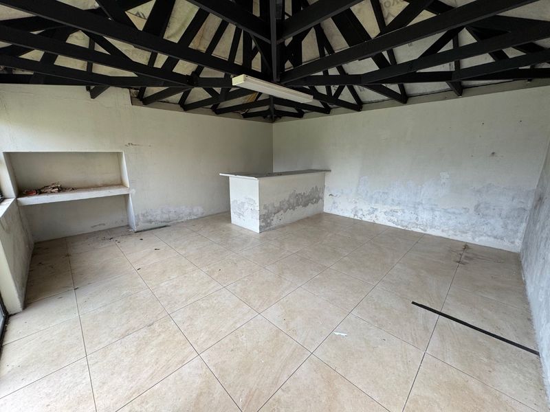 Comfortable Four-Bedroom Home with Ample Storage - Photo 5