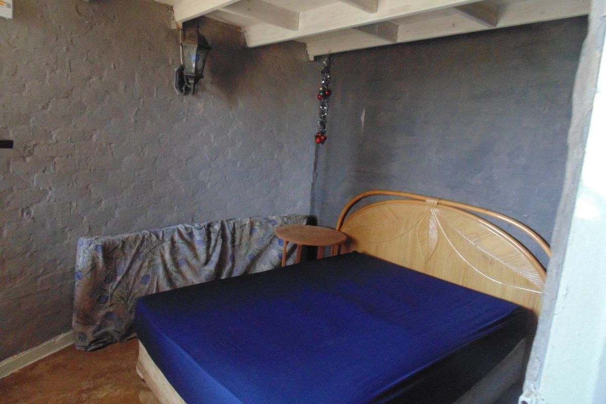 1 BEDROOM UNIT WITH LOFT, DECK AND SEA VIEW IN HIBBERDENE - Photo 5