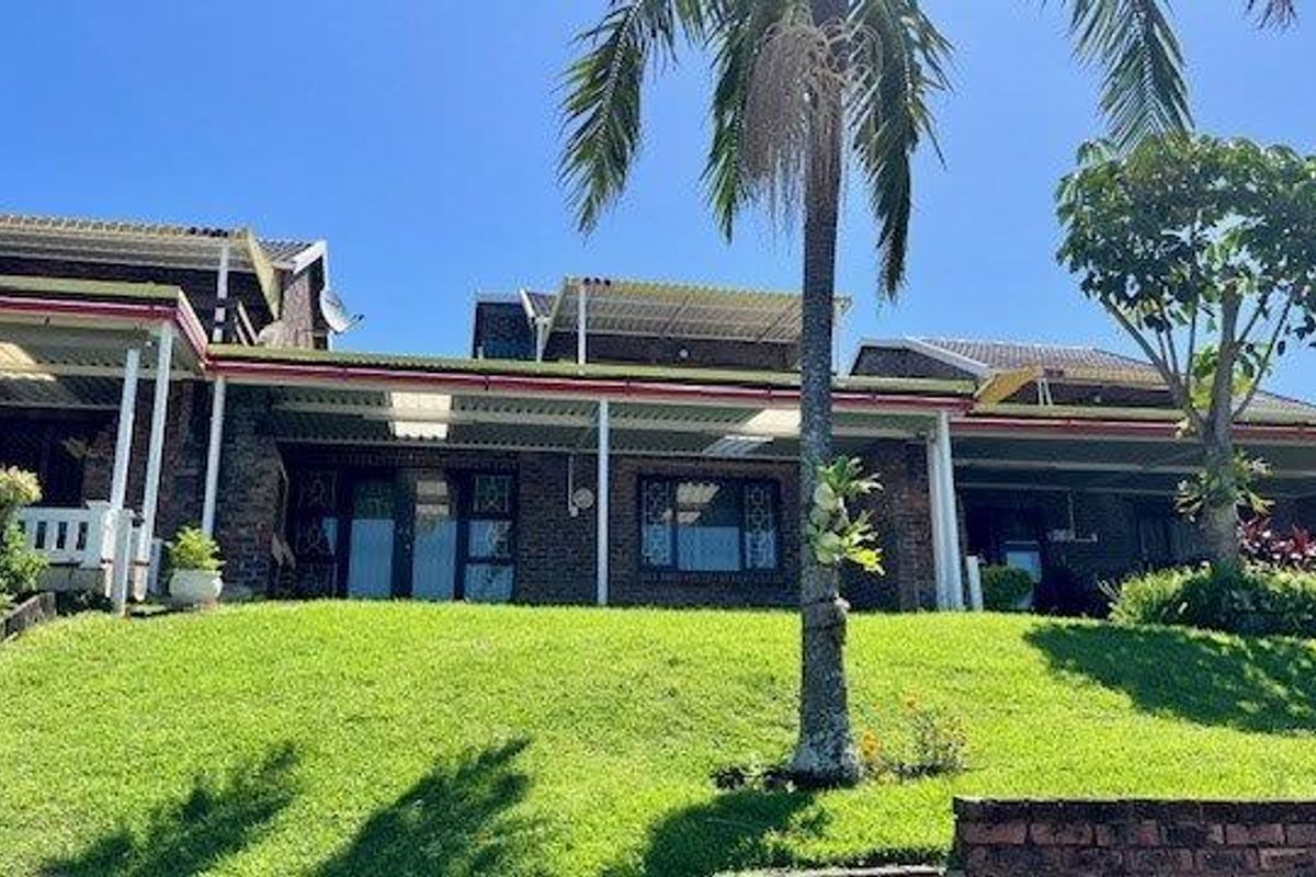 Modern Coastal Townhouse With Stunning Sea Views – Fully Furnished & Includes A Beach Buggy! - Photo 2