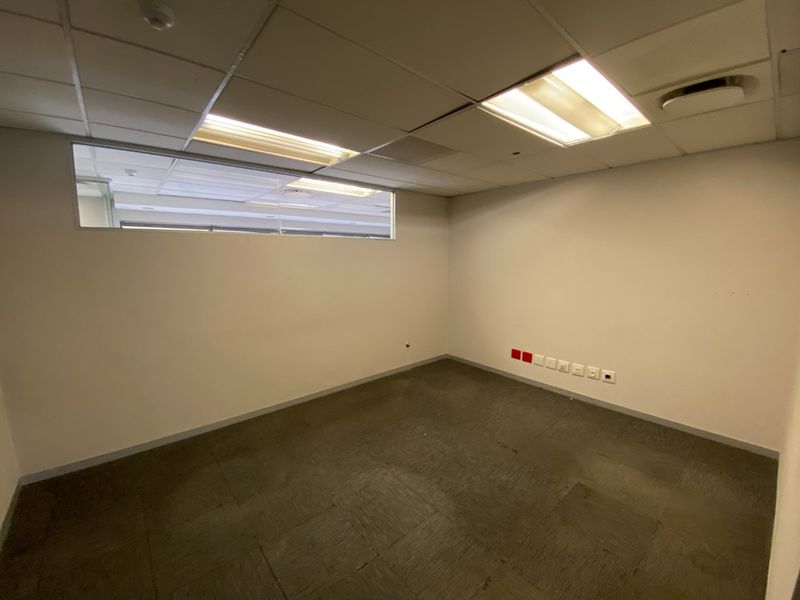 Amazing Location In The Heart Of Brooklyn - Photo 8