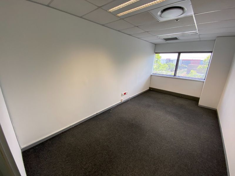 P-Grade Office Suite Available In Midrand - Photo 9