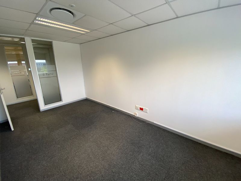 P-Grade Office Suite Available In Midrand - Photo 7