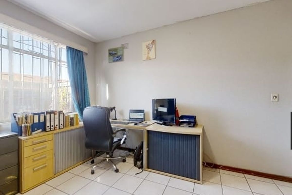 Spacious Home in Witfield - Photo 5