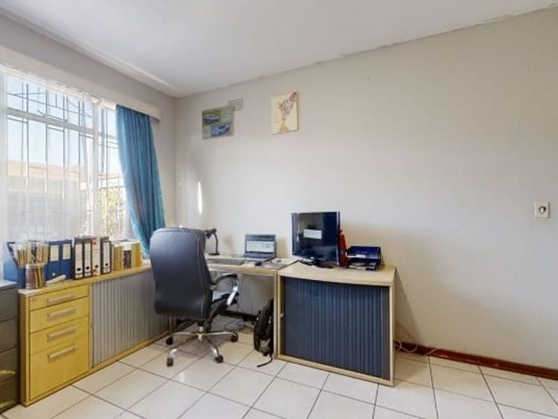 Spacious Home in Witfield - Photo 5