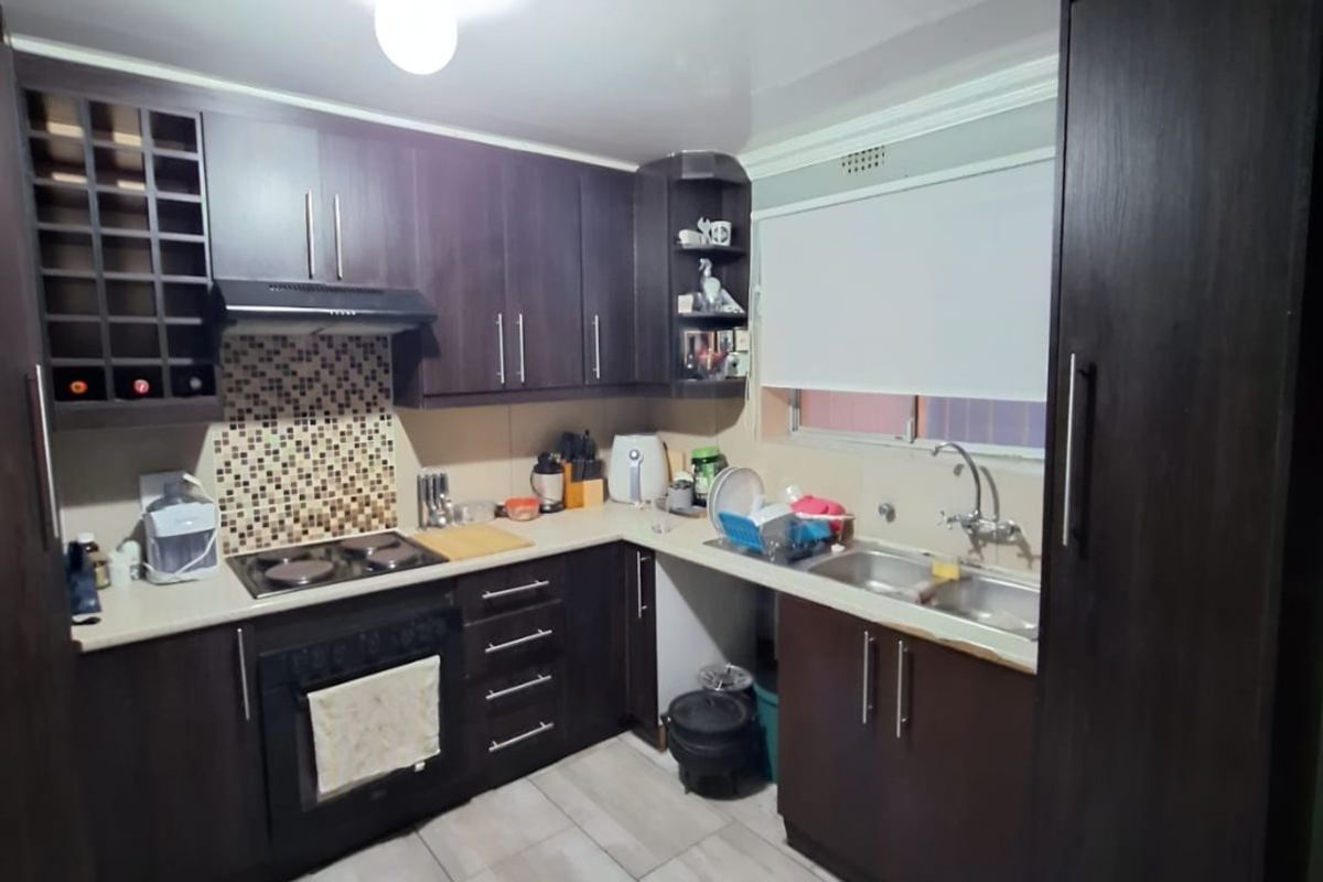 2 Bedroom House for Sale in Rustdal - Photo 4