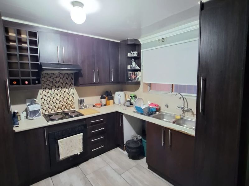 2 Bedroom House for Sale in Rustdal - Photo 4