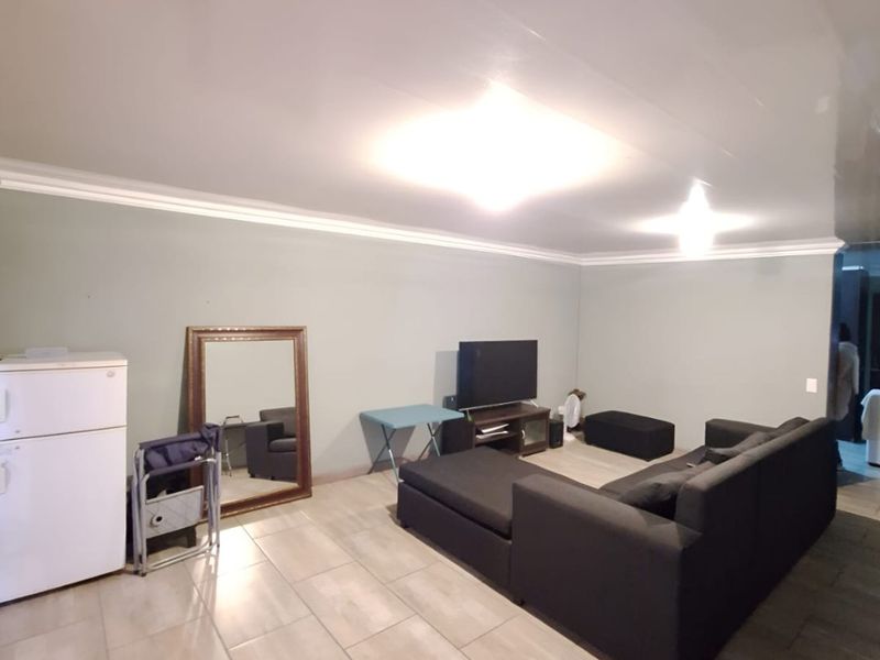 2 Bedroom House for Sale in Rustdal - Photo 8