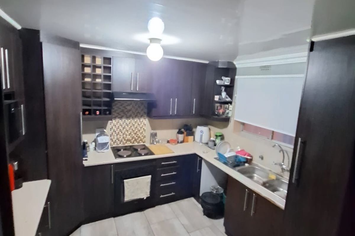 2 Bedroom House for Sale in Rustdal - Photo 3