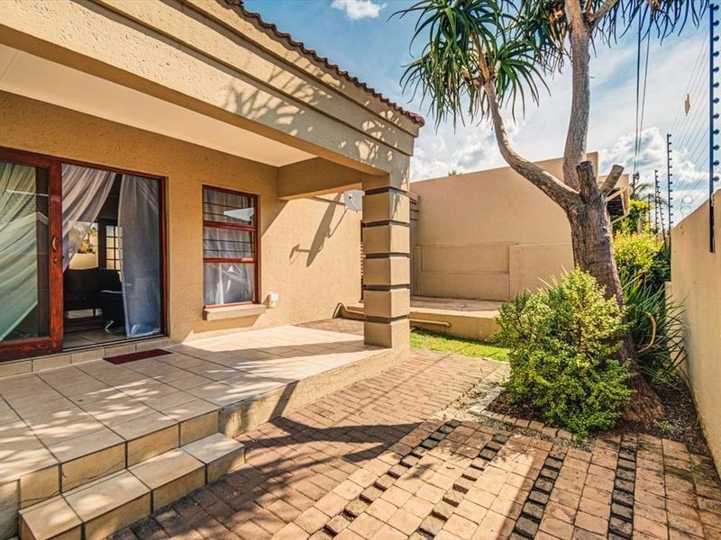 Charming Home with Practical Features - Photo 3