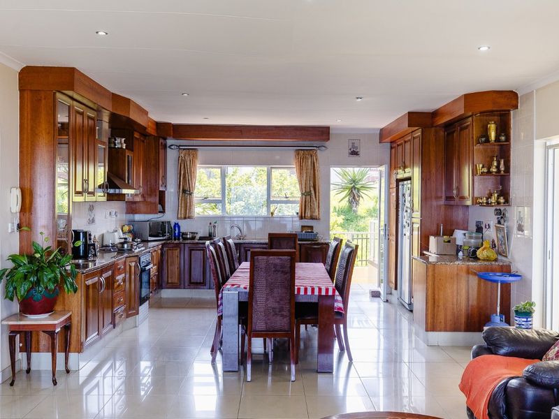 Absolutely Amazing 6 Bedroom House In Oslo beach! - Photo 9