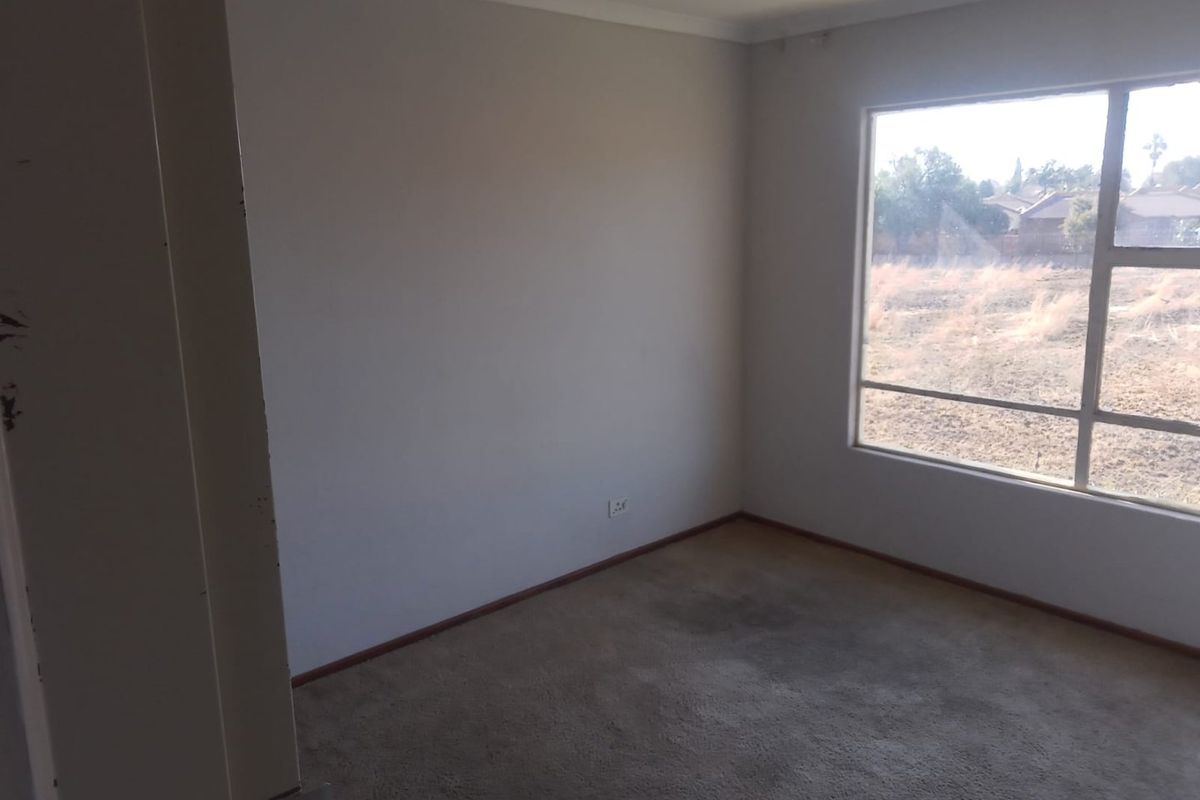 2 Bedroom apartment in Birchleigh - Photo 4
