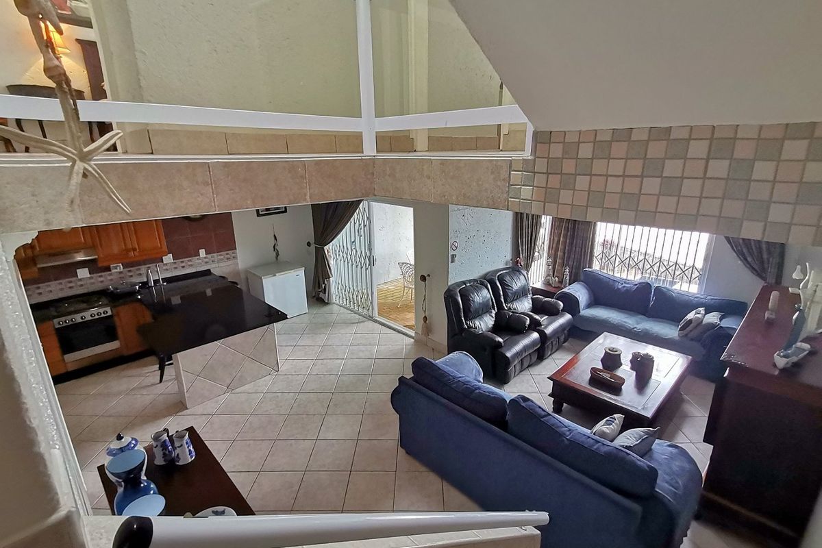 Multi Level Unit with spectacular sea and lagoon views - Photo 3