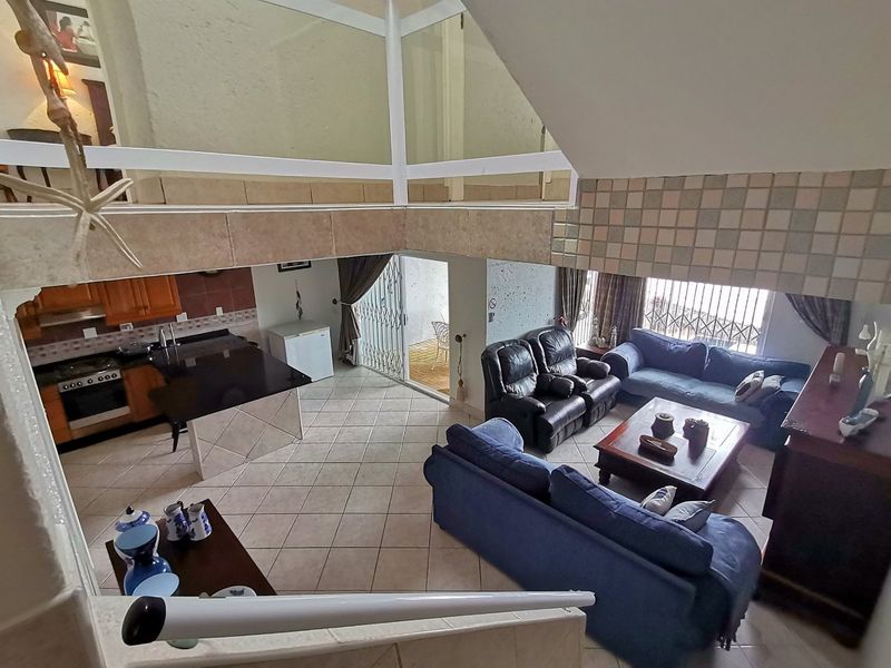 Multi Level Unit with spectacular sea and lagoon views - Photo 3