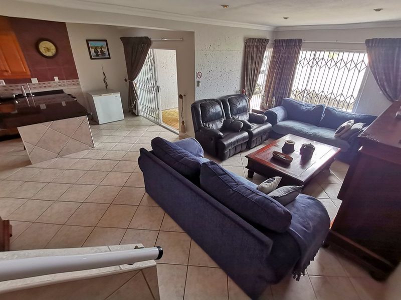 Multi Level Unit with spectacular sea and lagoon views - Photo 9