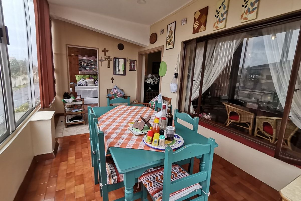 Park your vehicle and walk where you want to be  - Photo 3