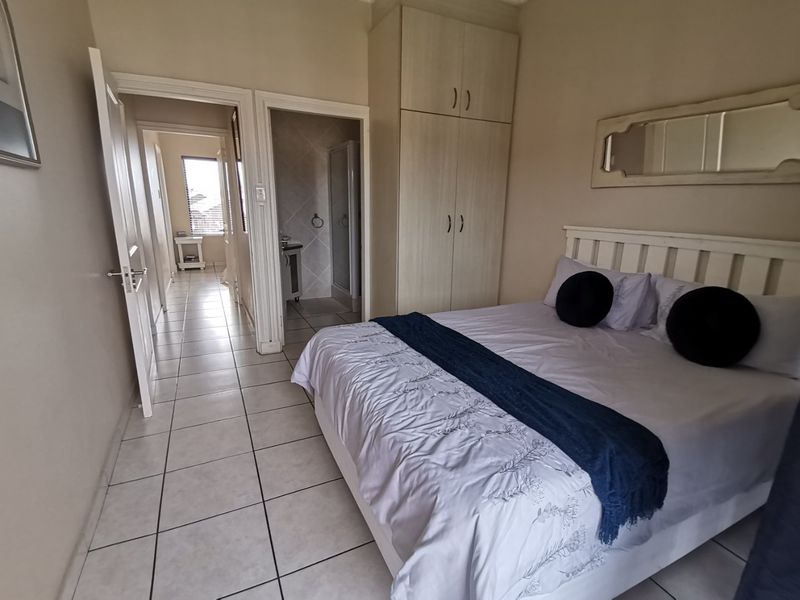 Coastal living at it's best in Uvongo - Photo 9