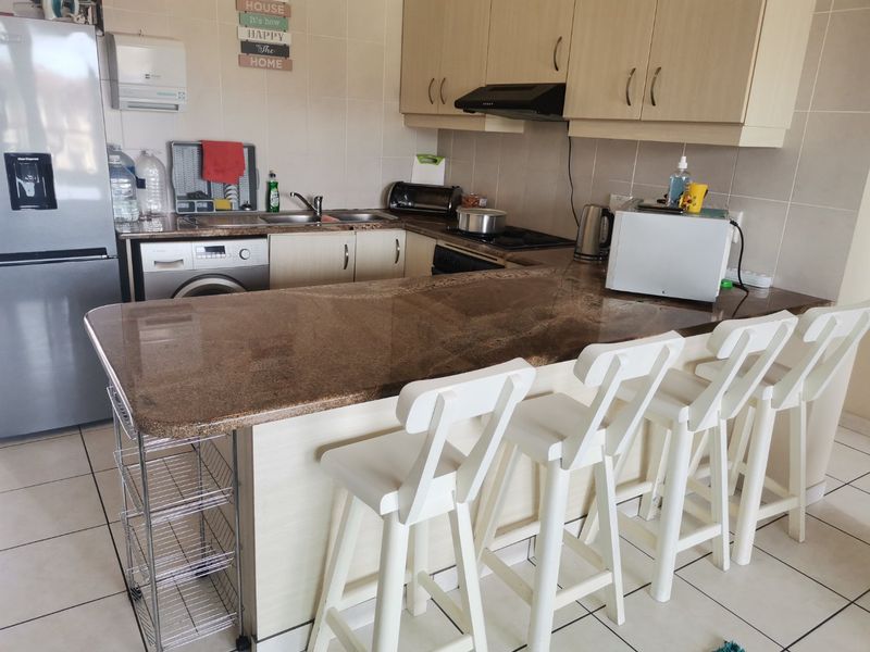 Coastal living at it's best in Uvongo - Photo 7