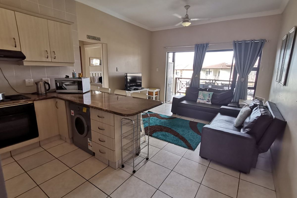 Coastal living at it's best in Uvongo - Photo 4