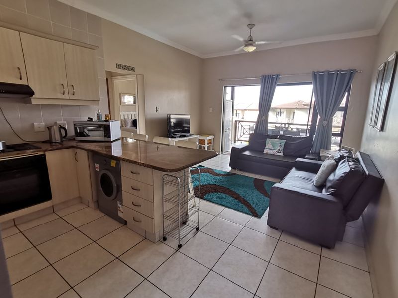 Coastal living at it's best in Uvongo - Photo 4