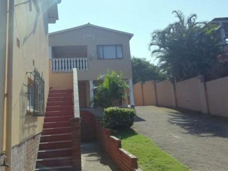 Four units for the price of one  - Photo 4