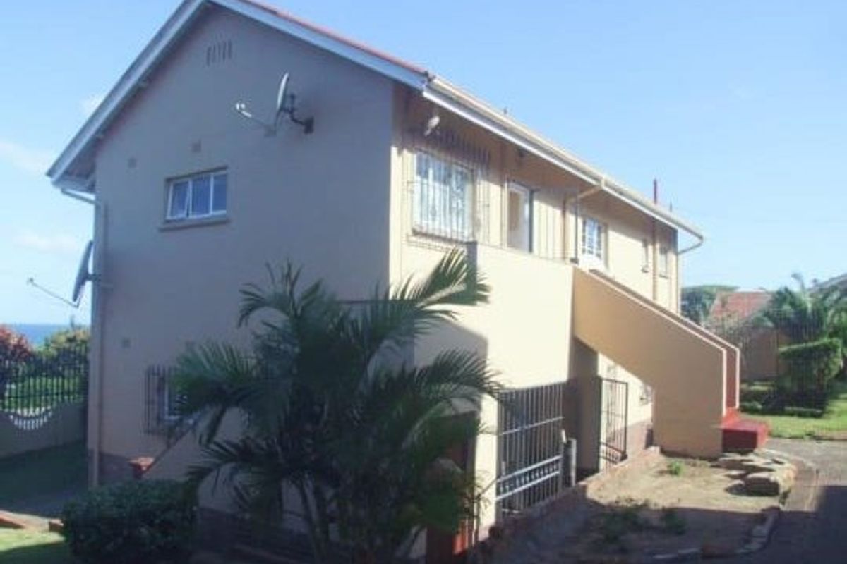 Four units for the price of one  - Photo 2