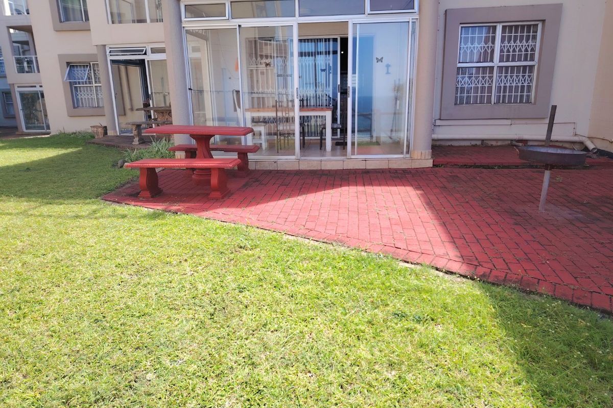 Unit level with parking area but ground floor - Photo 5