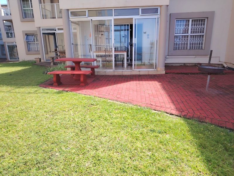 Unit level with parking area but ground floor - Photo 5