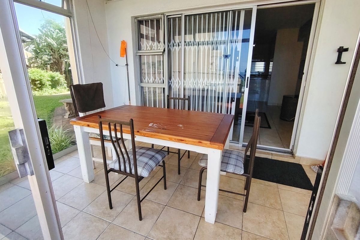 Unit level with parking area but ground floor - Photo 2