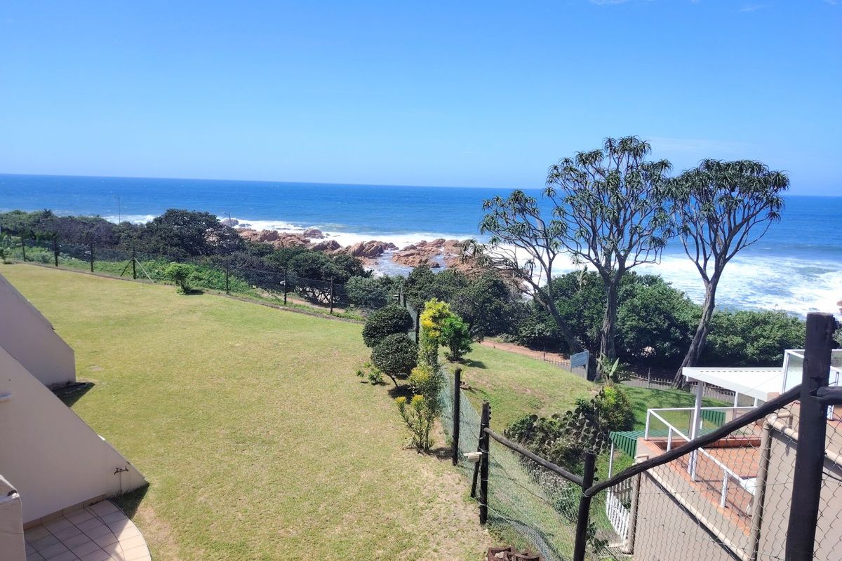 Unit level with parking area but ground floor - Photo 3