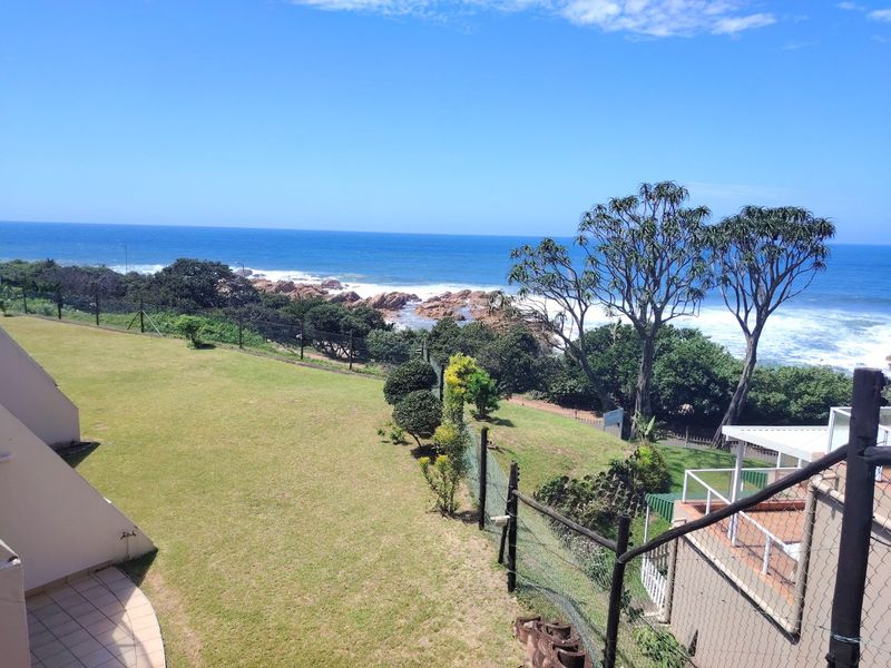 Unit level with parking area but ground floor - Photo 3