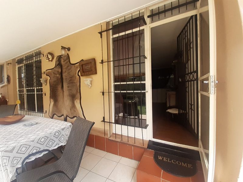 For SALE!! 3 Bedroom Townhouse in Florauna - Photo 8