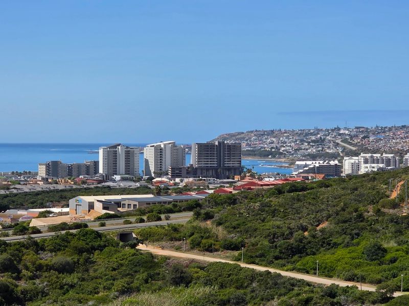 Large House... Separate Apartment... Excellent Mountain and Ocean Views !!! - Photo 6