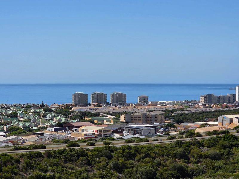 Large House... Separate Apartment... Excellent Mountain and Ocean Views !!! - Photo 5