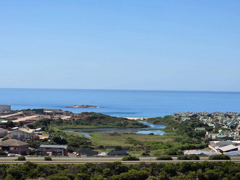 Large House... Separate Apartment... Excellent Mountain and Ocean Views !!! - Photo 4