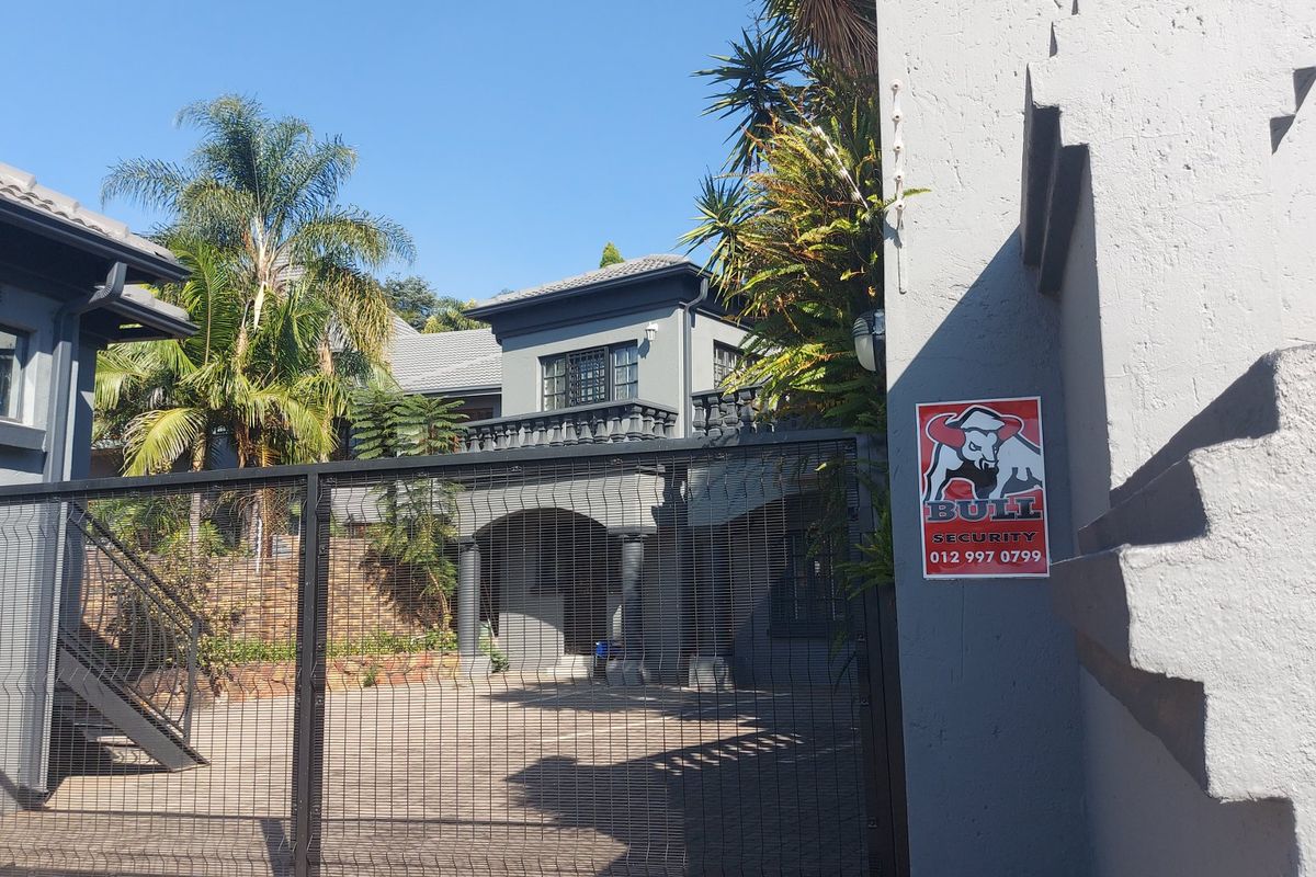 OFFICE BUILDING AND ADDITIONAL PANHANDLE BUILDING - Photo 3