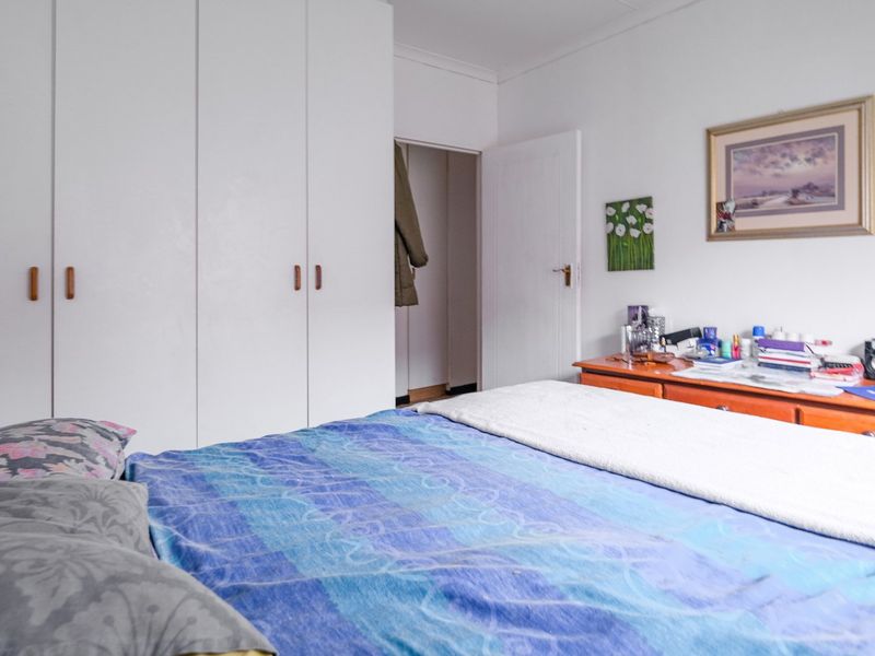 Fixer-Upper Gem in Denneoord – Full of Potential! - Photo 6