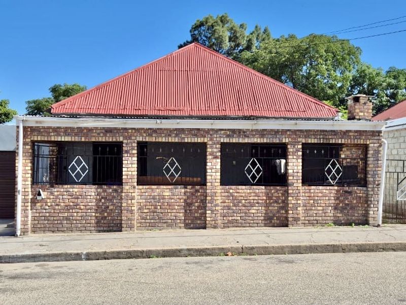 Great position freestanding family home  - Photo 5