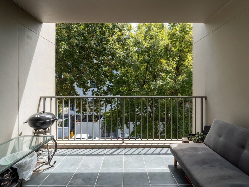 Welcome to 21 on Wellington – a modern sanctuary where style and comfort blend seamlessly in the vibrant heart of Upper Wynberg. - Photo 8