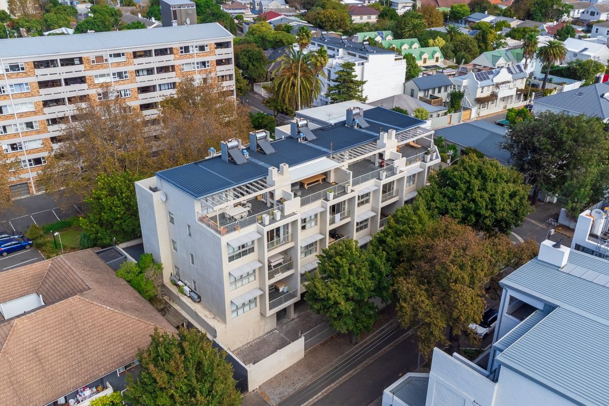 Welcome to 21 on Wellington – a modern sanctuary where style and comfort blend seamlessly in the vibrant heart of Upper Wynberg. - Photo 2