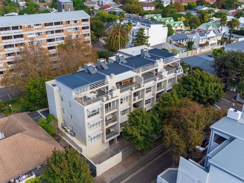 Welcome to 21 on Wellington – a modern sanctuary where style and comfort blend seamlessly in the vibrant heart of Upper Wynberg. - Photo 2