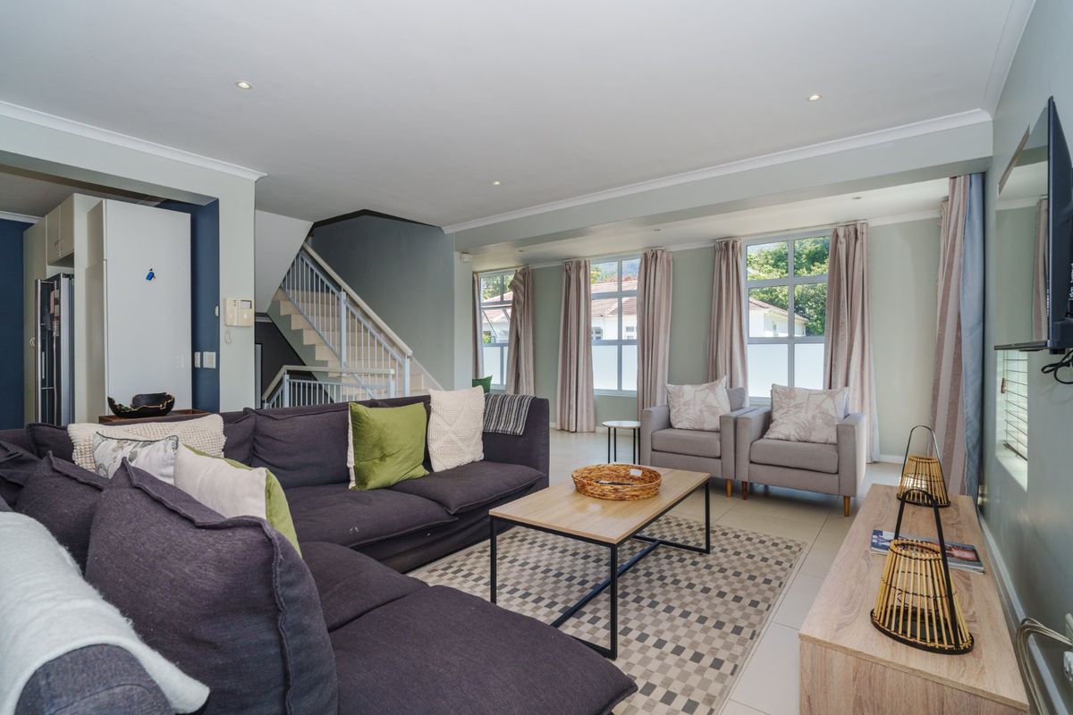 Stylish Triple-Storey Home in Prime Rondebosch Location – Turnkey Investment (Airbnb) Opportunity - Photo 5